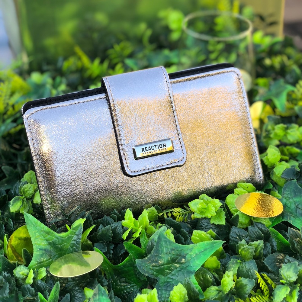 Kenneth Cole Reaction Whitney Wallet | Silver